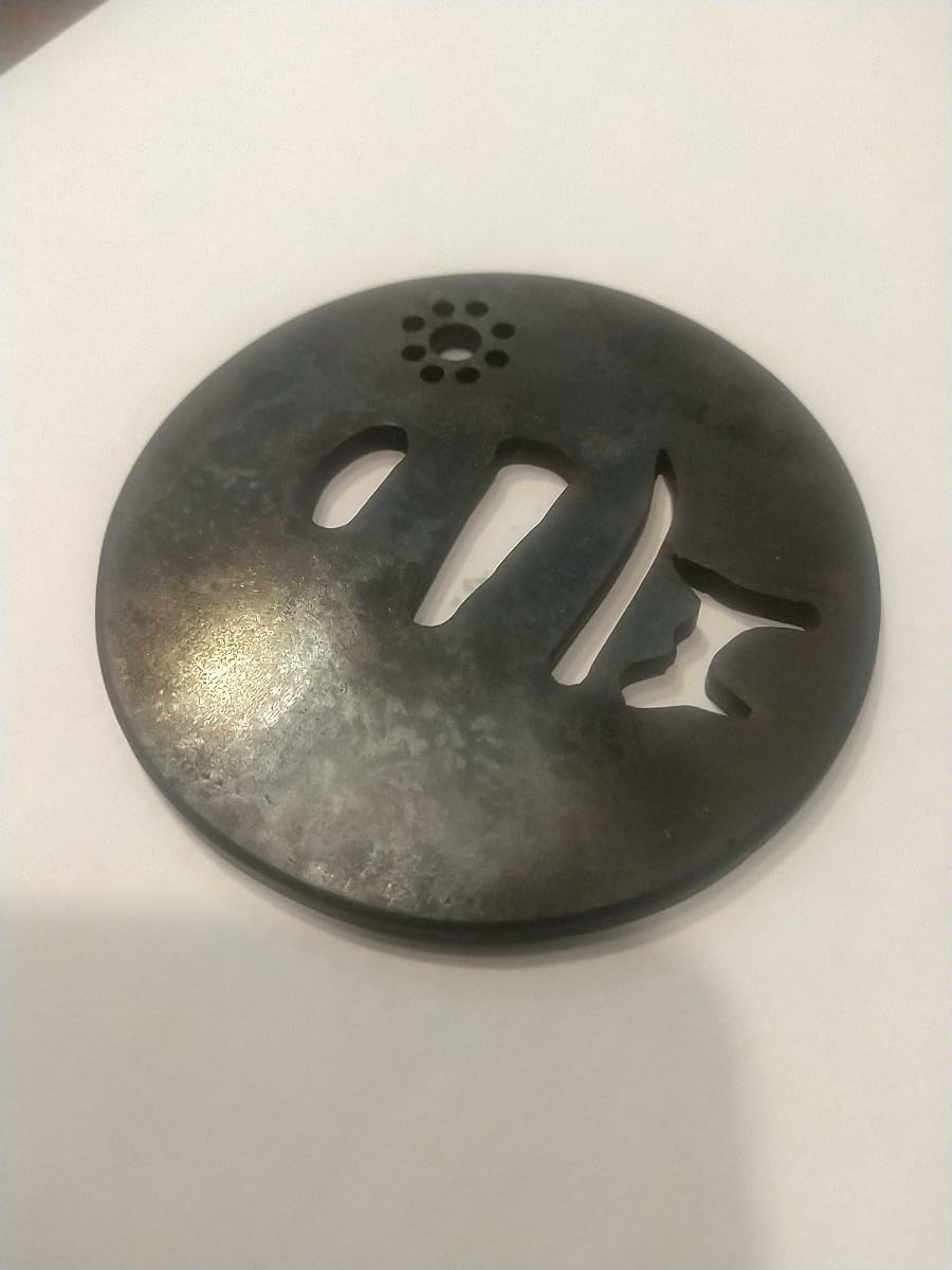 旧家蔵出し品　鉄製 時代鍔　大型　円形　透かし鍔　刀装具　武具　鍔 旧家蔵出し品 鉄製 時代鍔 大型 円形 透かし鍔 刀装具 武具 鍔